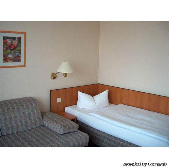 Hotel Kubrat An Der Spree Berlin Luaran gambar